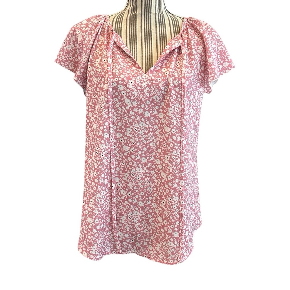 SimpleFun Pink and White Blouse with Relaxed Flutter Sleeves medium